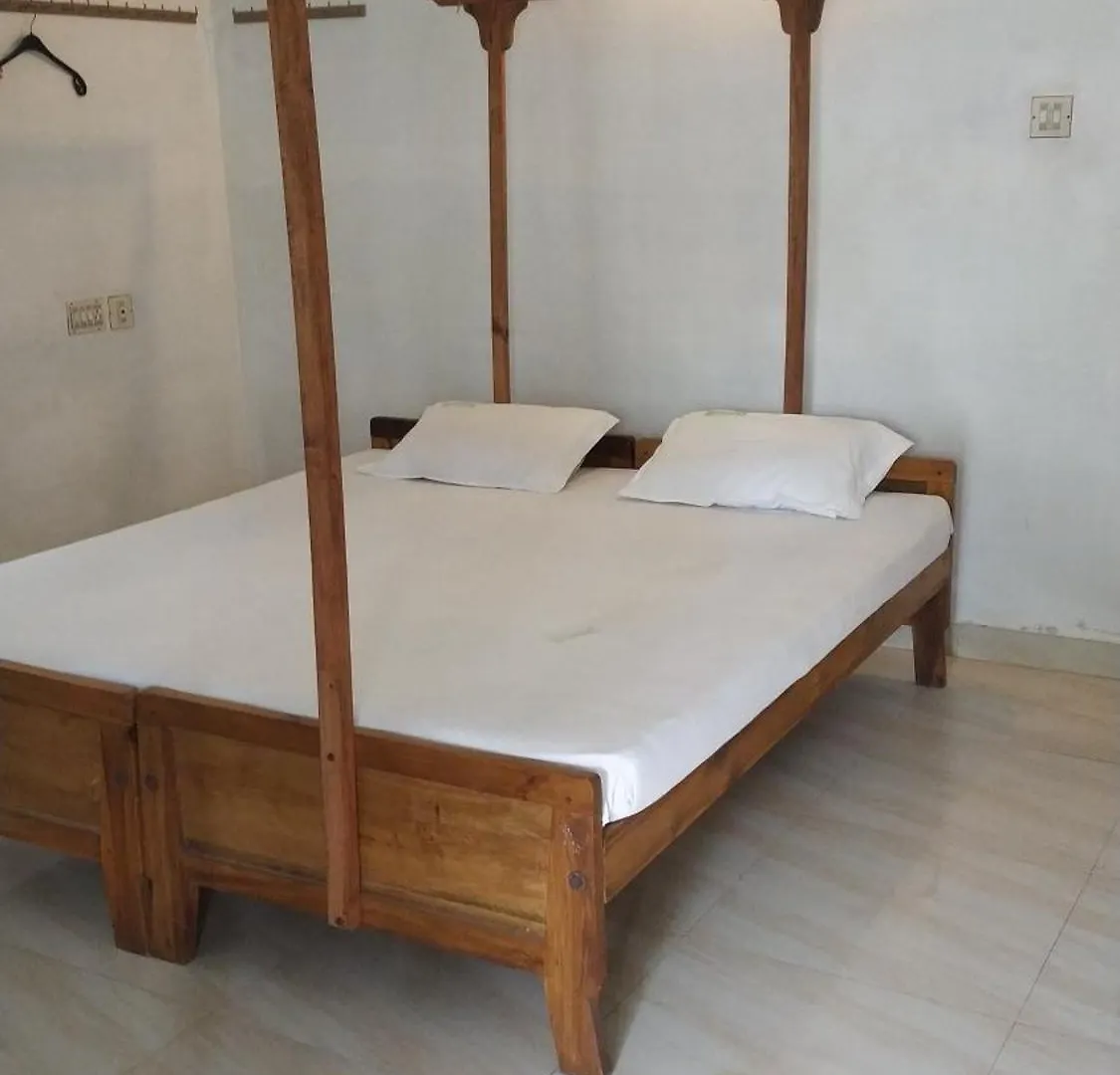 ורקלה Deauvill Home Stay הודו