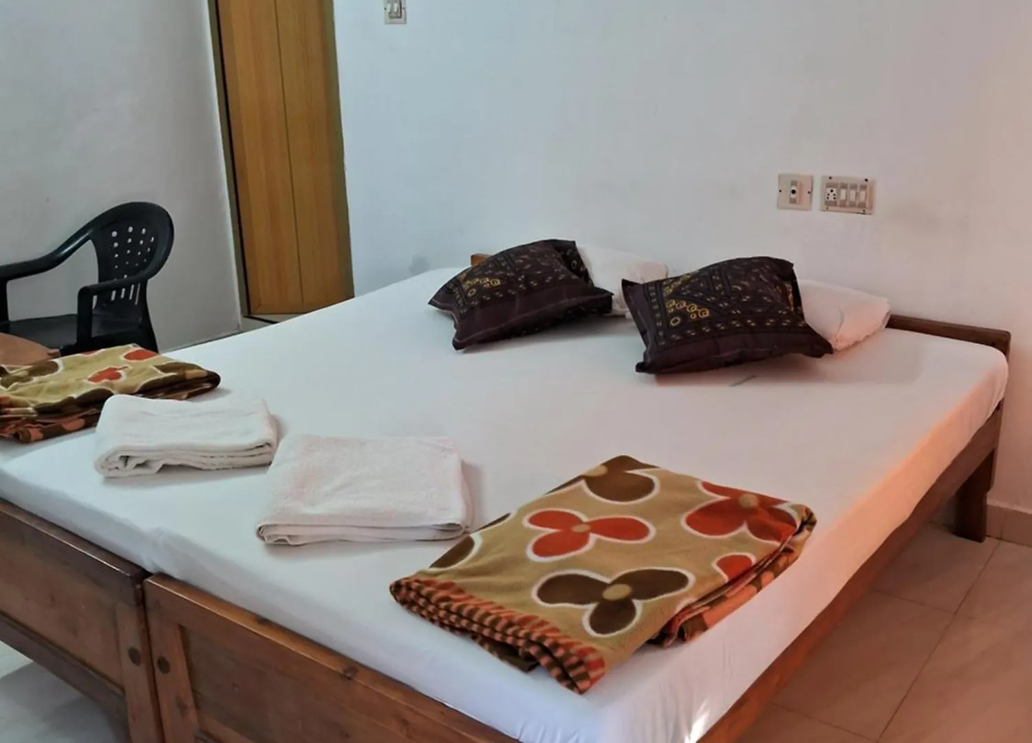 ורקלה Deauvill Home Stay